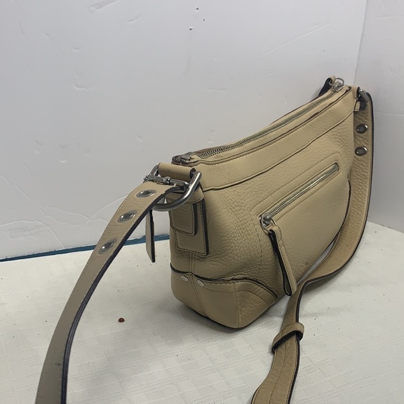 Coach F12321 Tan Pebbled Leather - Picture 4 of 8